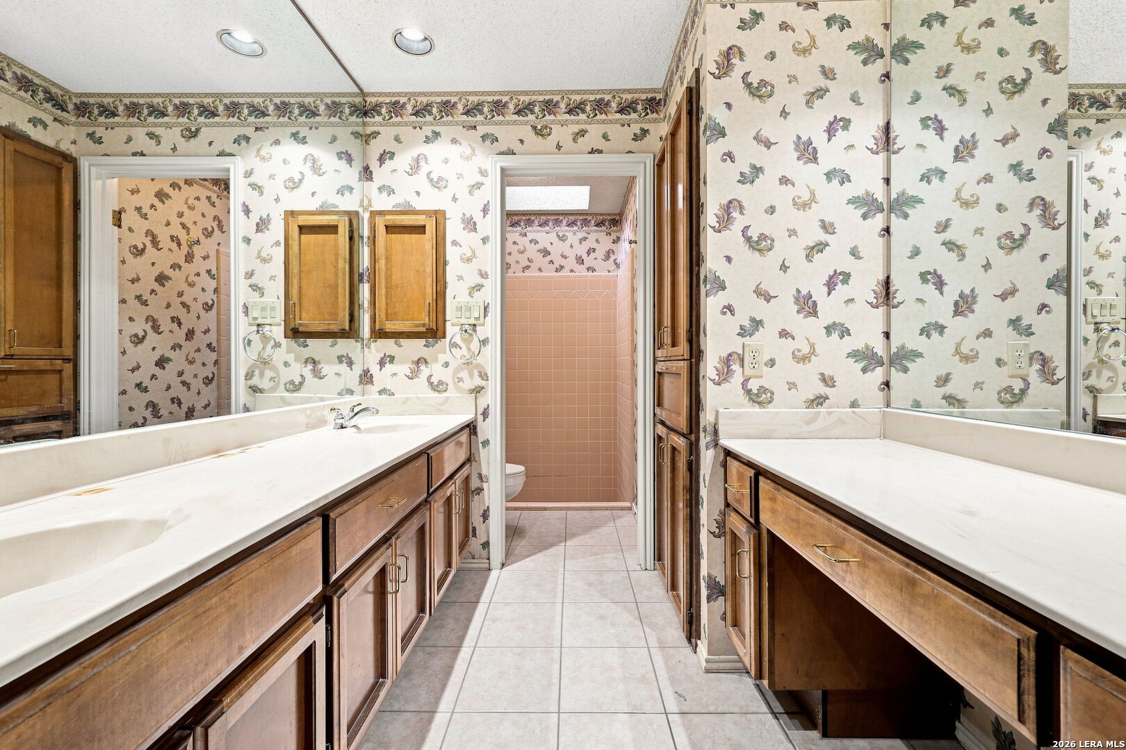 1800 SHADOW PARK ST, San Antonio, TX 78232