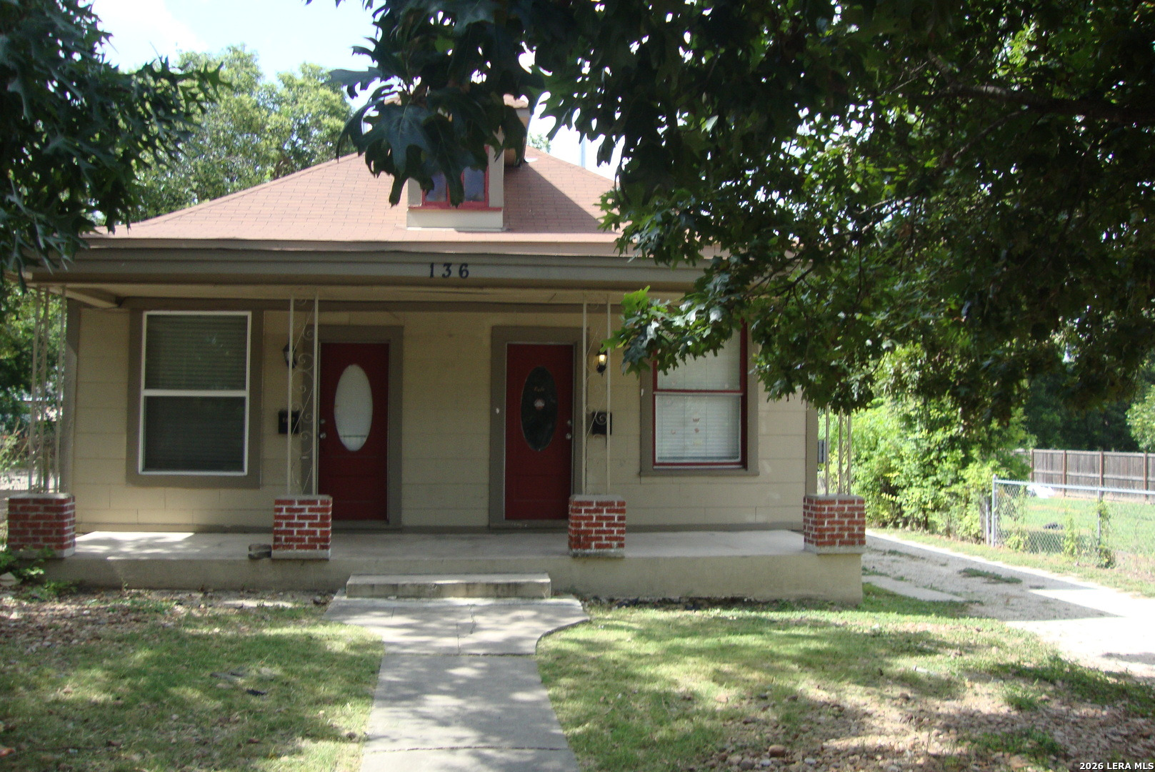 Property photo for 136 E DULLNIG CT, San Antonio, TX