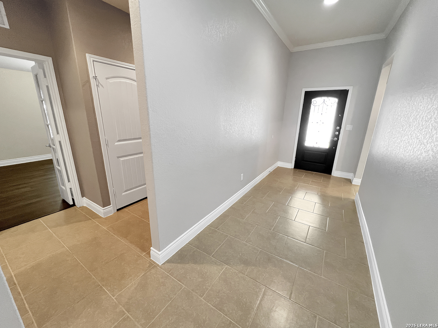 Entry/Foyer