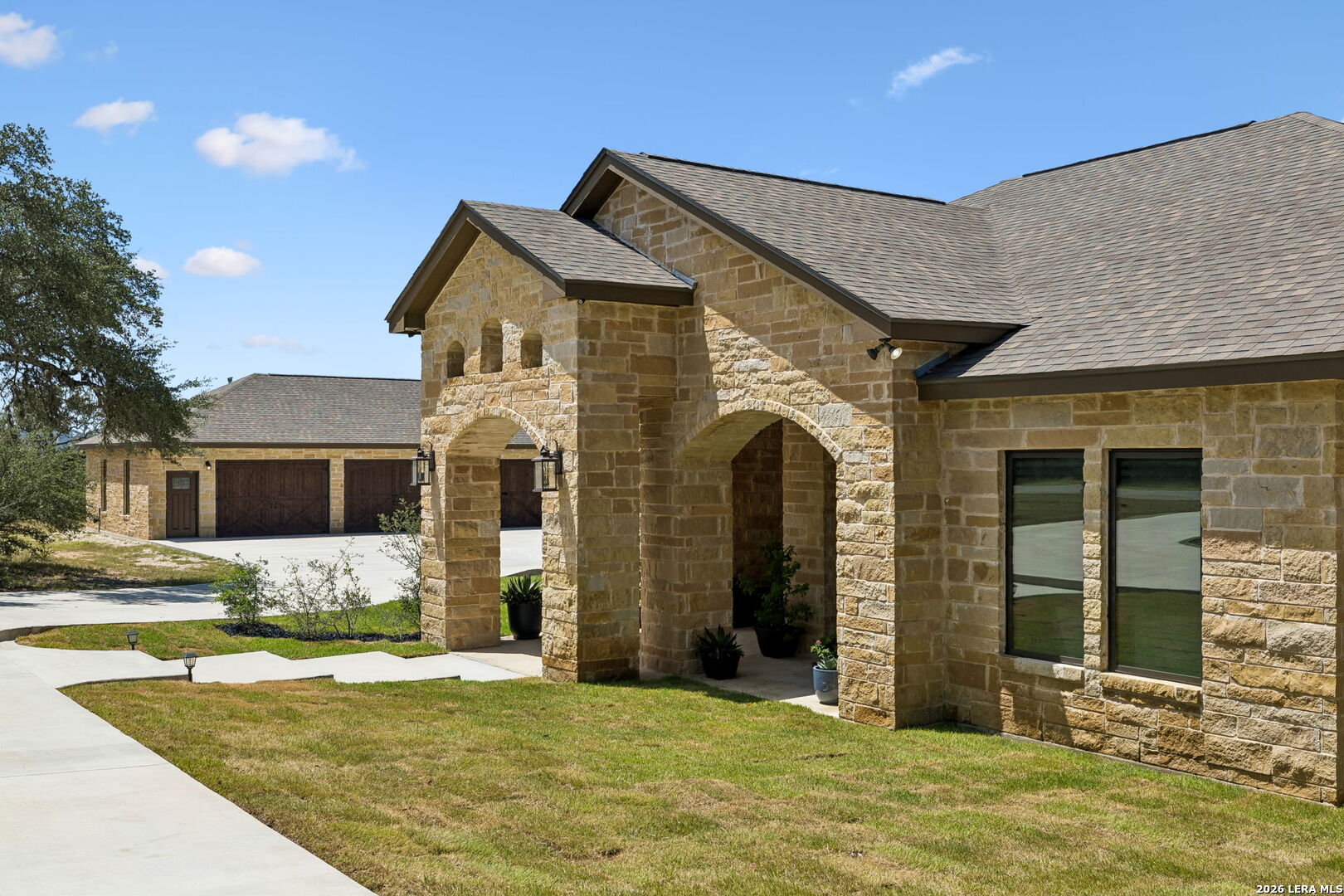 Photo 2 of Single family home for sale at 879 Latigo Blvd, Pipe Creek, TX 78063 | MLS# 2012902 | Listing updated on 2026-10-12
