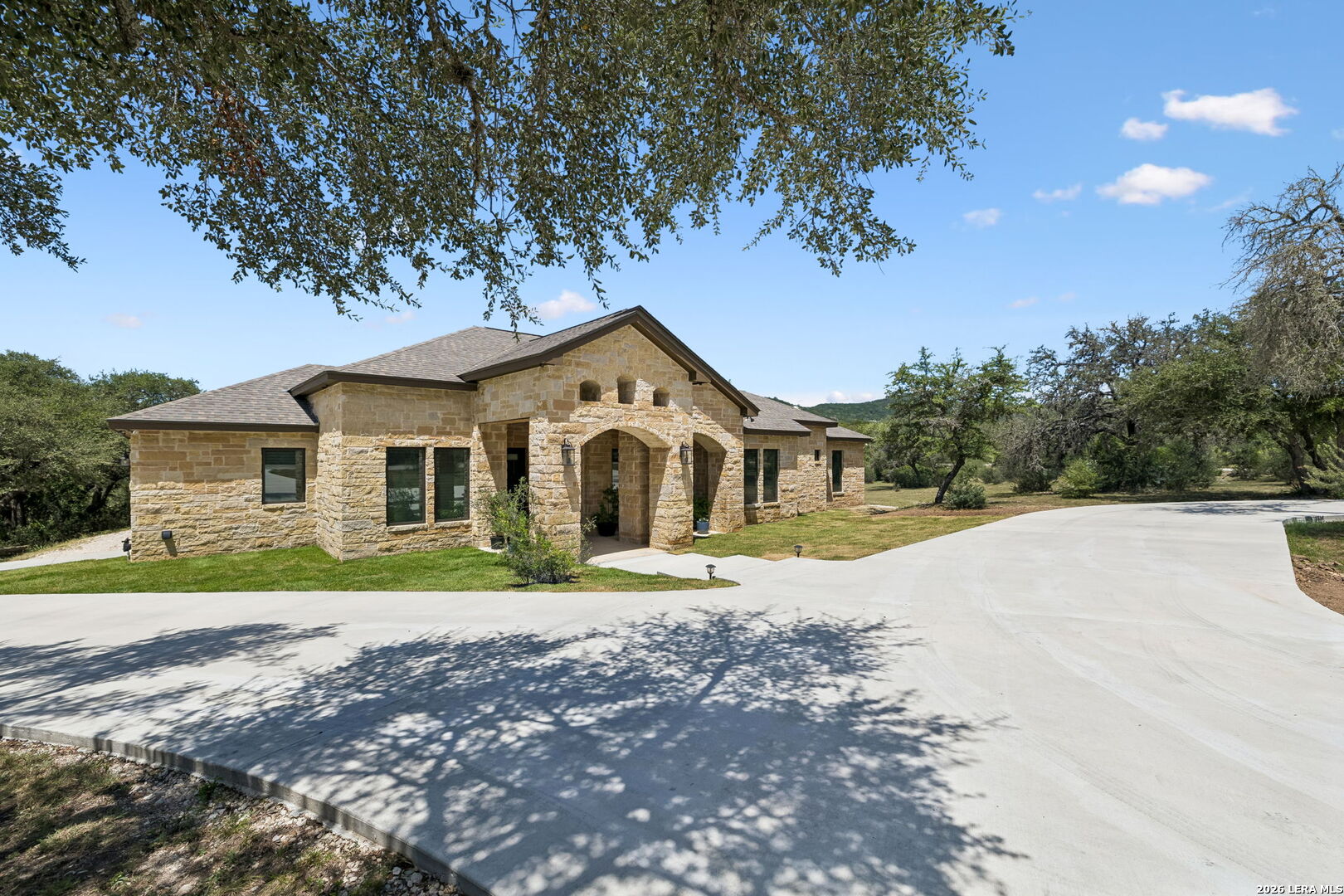 Photo 3 of Single family home for sale at 879 Latigo Blvd, Pipe Creek, TX 78063 | MLS# 2012902 | Listing updated on 2026-10-12