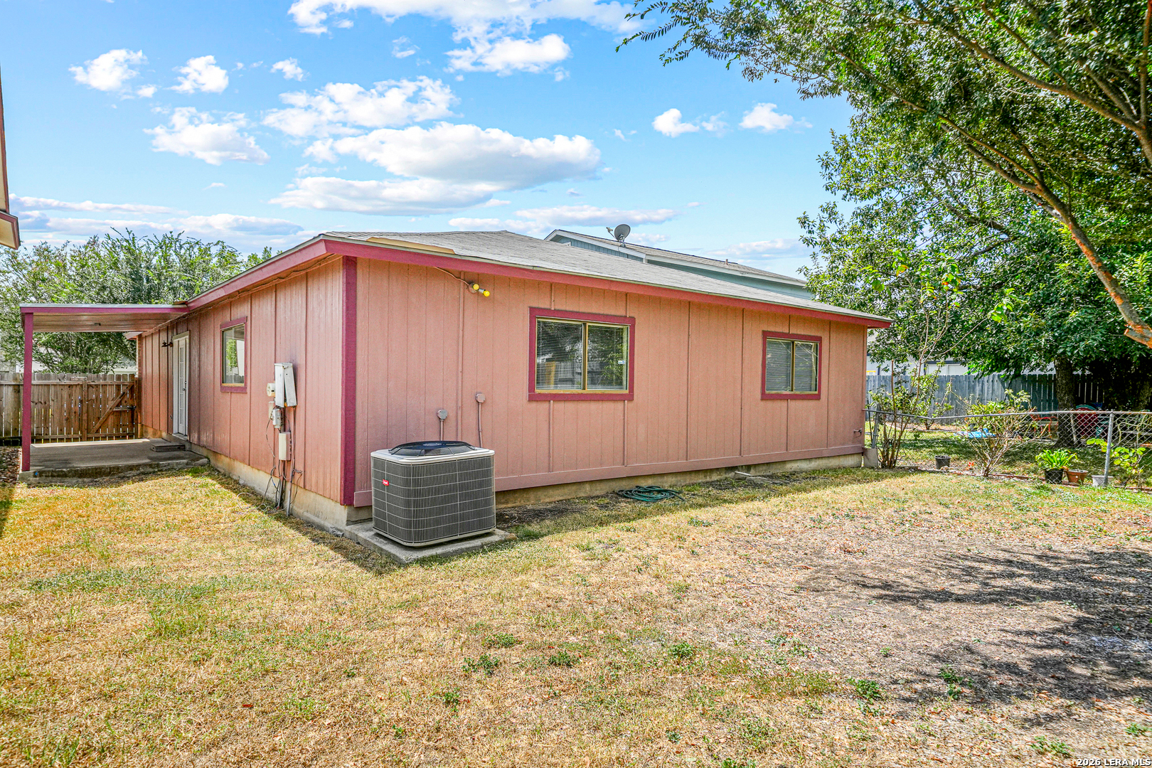 6827 MISTY FIELD DR, Converse, TX 78109