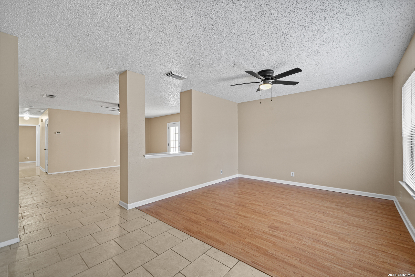 6827 MISTY FIELD DR, Converse, TX 78109