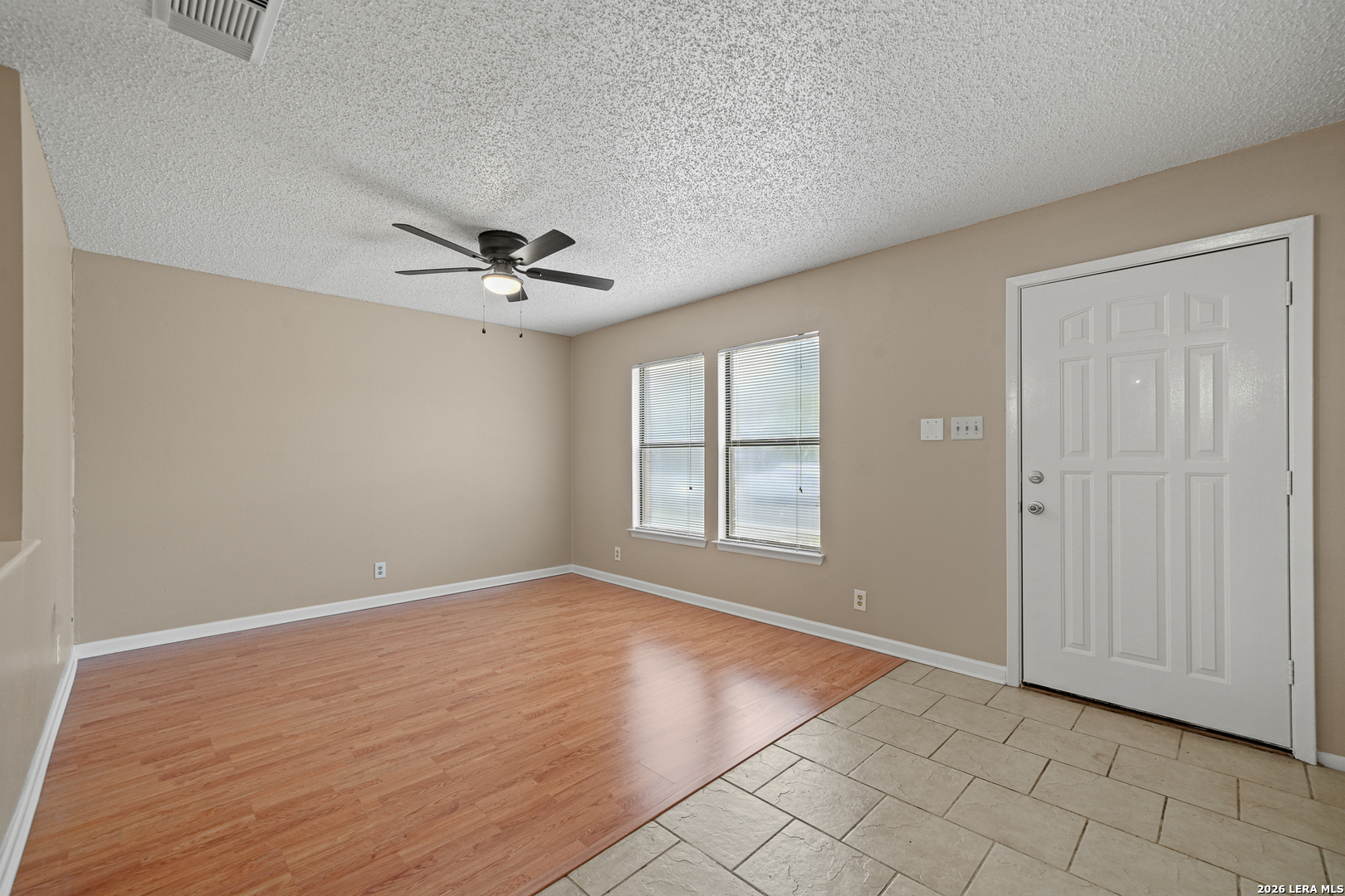 6827 MISTY FIELD DR, Converse, TX 78109
