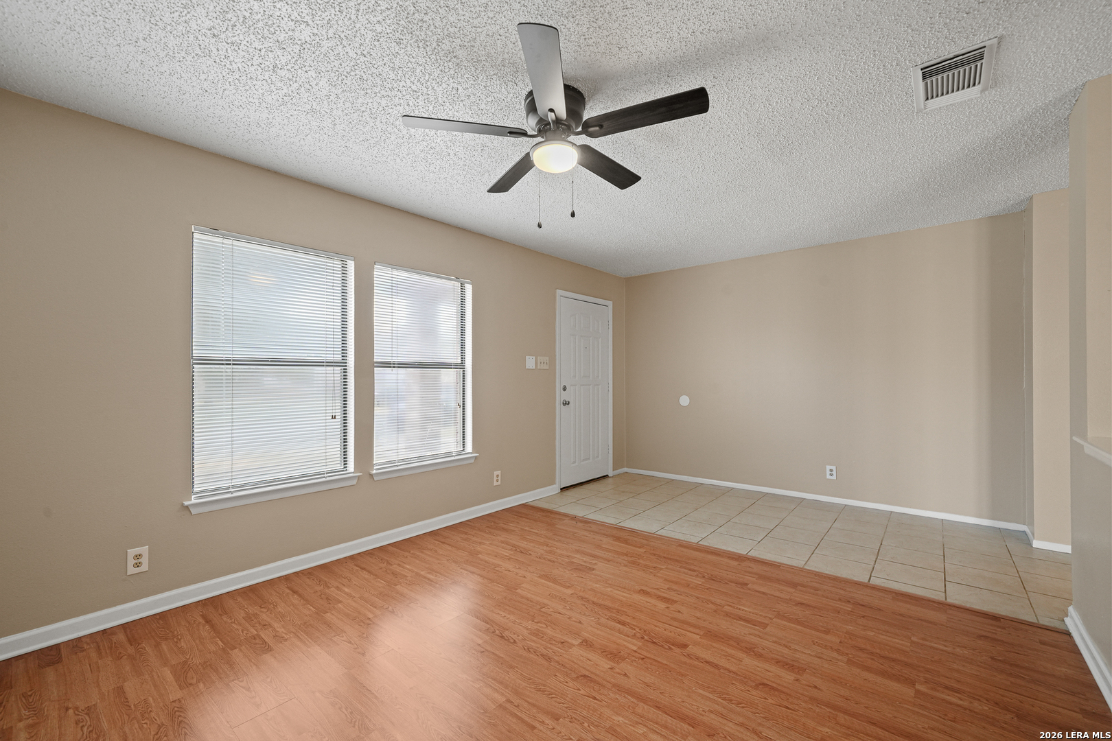 6827 MISTY FIELD DR, Converse, TX 78109