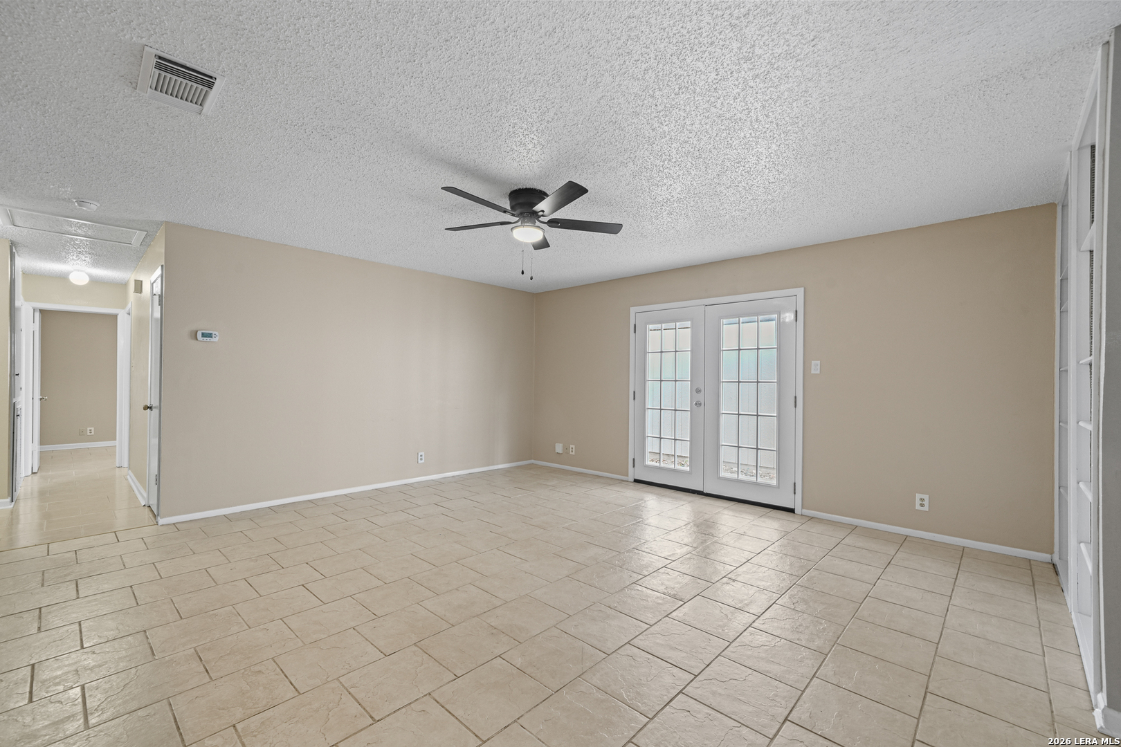 6827 MISTY FIELD DR, Converse, TX 78109