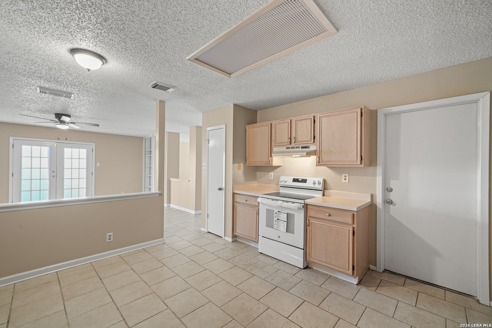 6827 MISTY FIELD DR, Converse, TX 78109