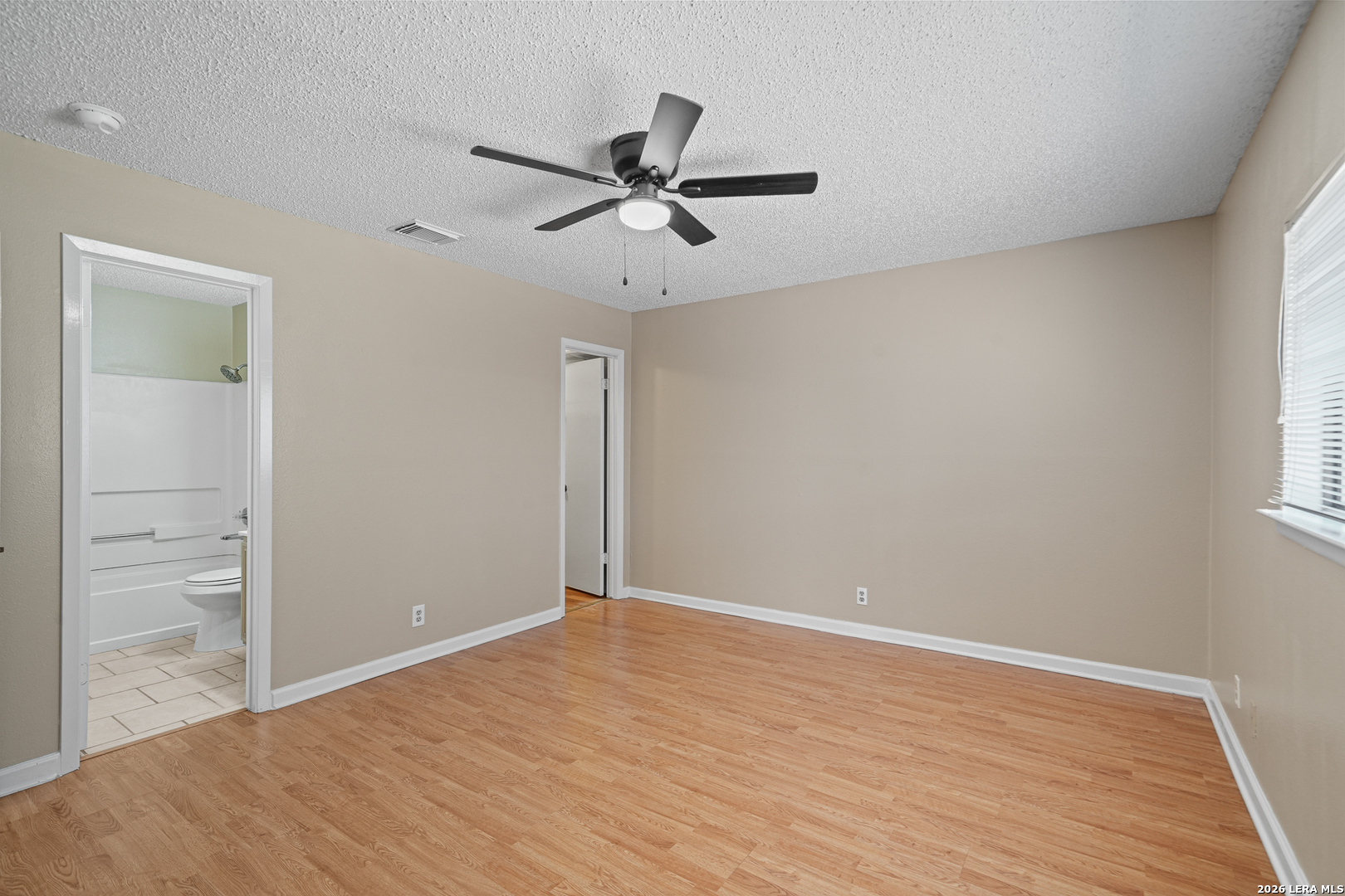 6827 MISTY FIELD DR, Converse, TX 78109