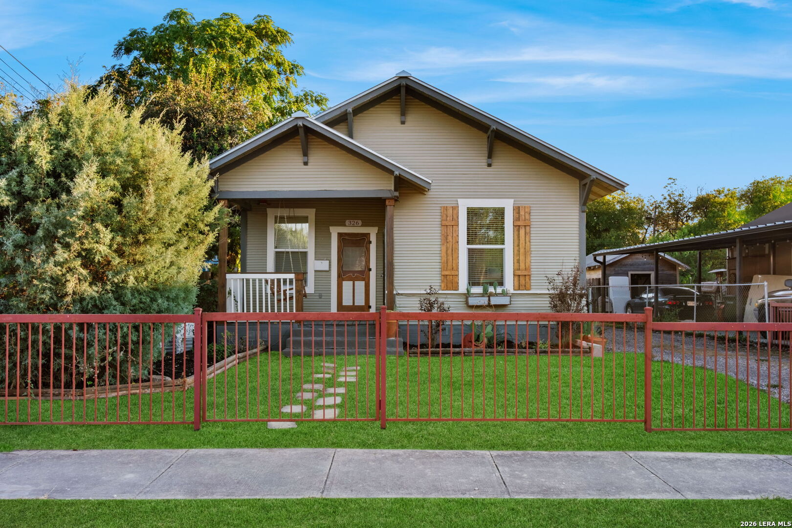 326 Helena St Listing Cover Image