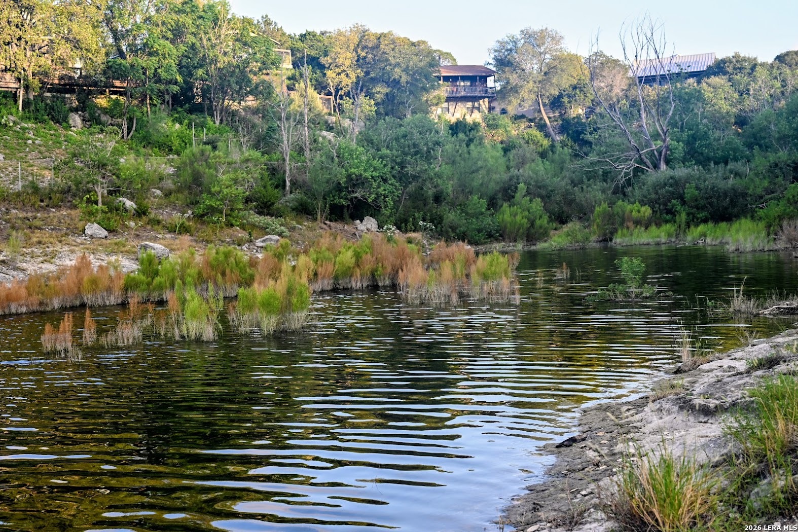 1262 Paradise Dr, Canyon Lake, TX 78133
