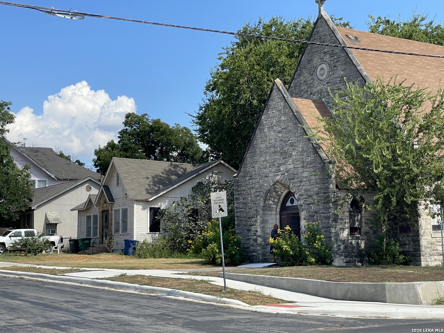 Priced to Sell! Perfect opportunity for a growing Church or an ideal location for a new business. Great corner location in an established neighborhood. Current structure needs renovation. Seller is offering a $25,000 seller's credit.