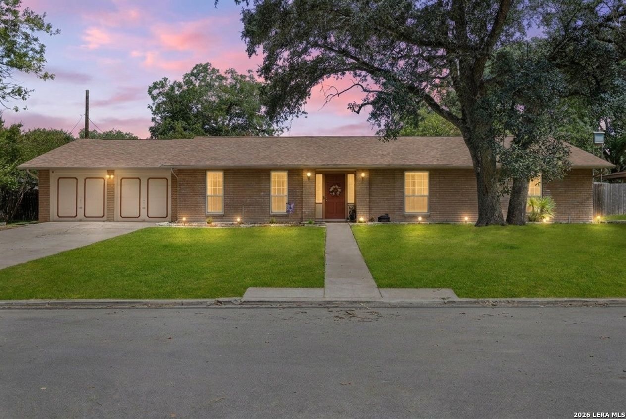 421 Windcrest Dr. Listing Cover Image