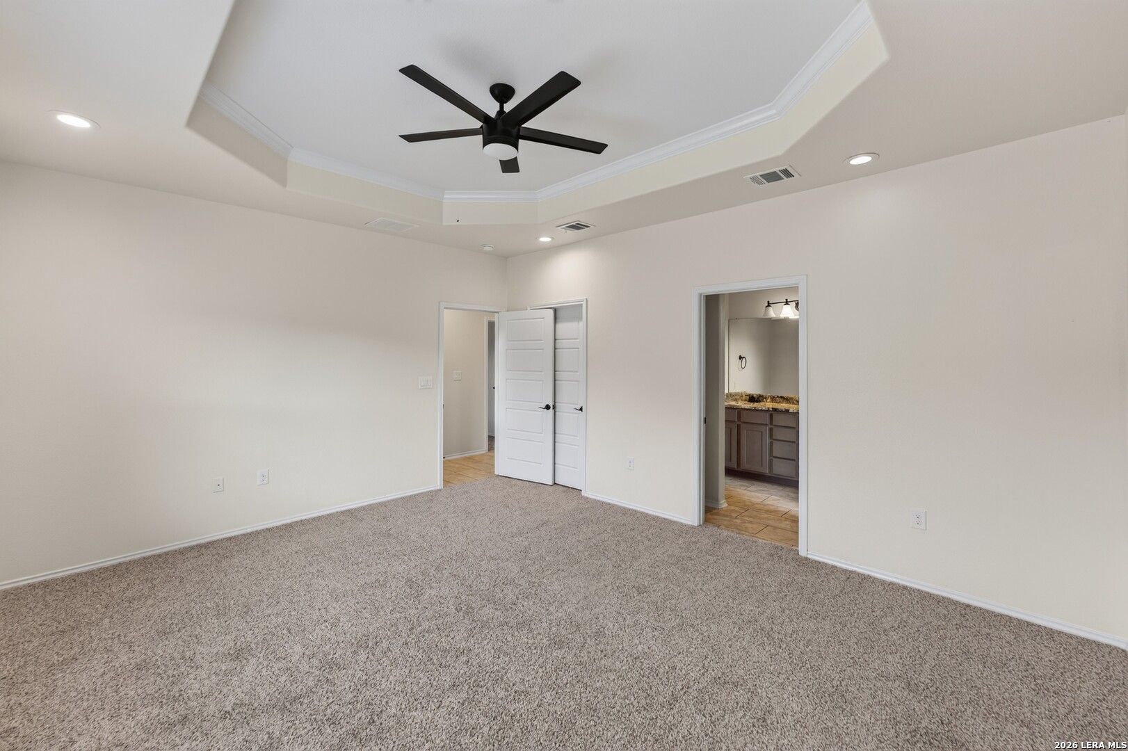5981 Midcrown Dr, San Antonio, TX 78218