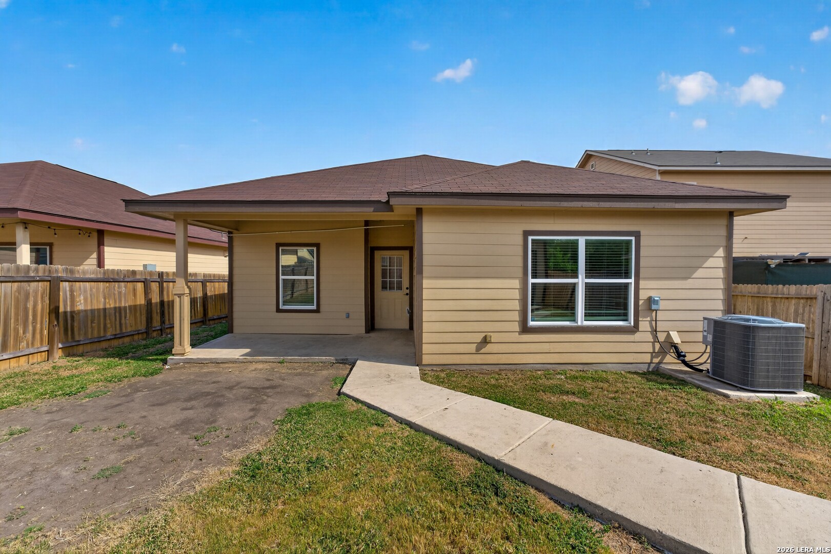 5981 Midcrown Dr, San Antonio, TX 78218