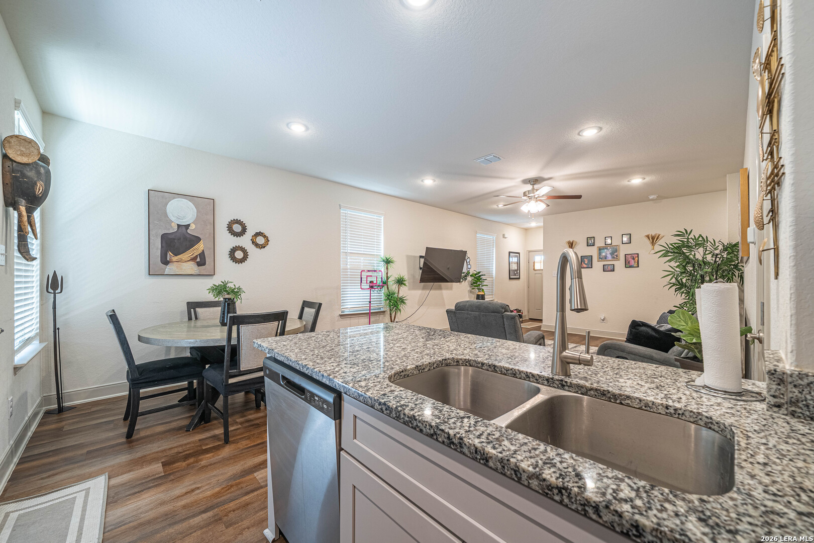 7616 MAGNOLIA VLG, San Antonio, TX 78252