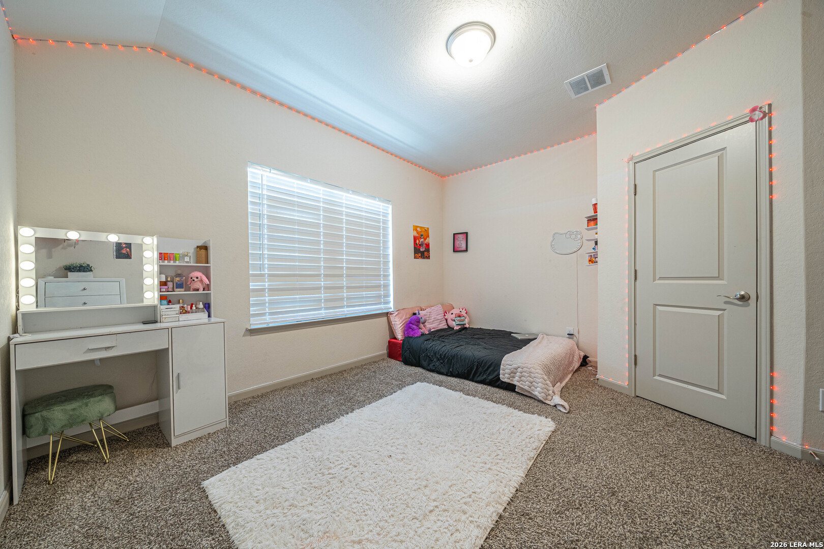 7616 MAGNOLIA VLG, San Antonio, TX 78252