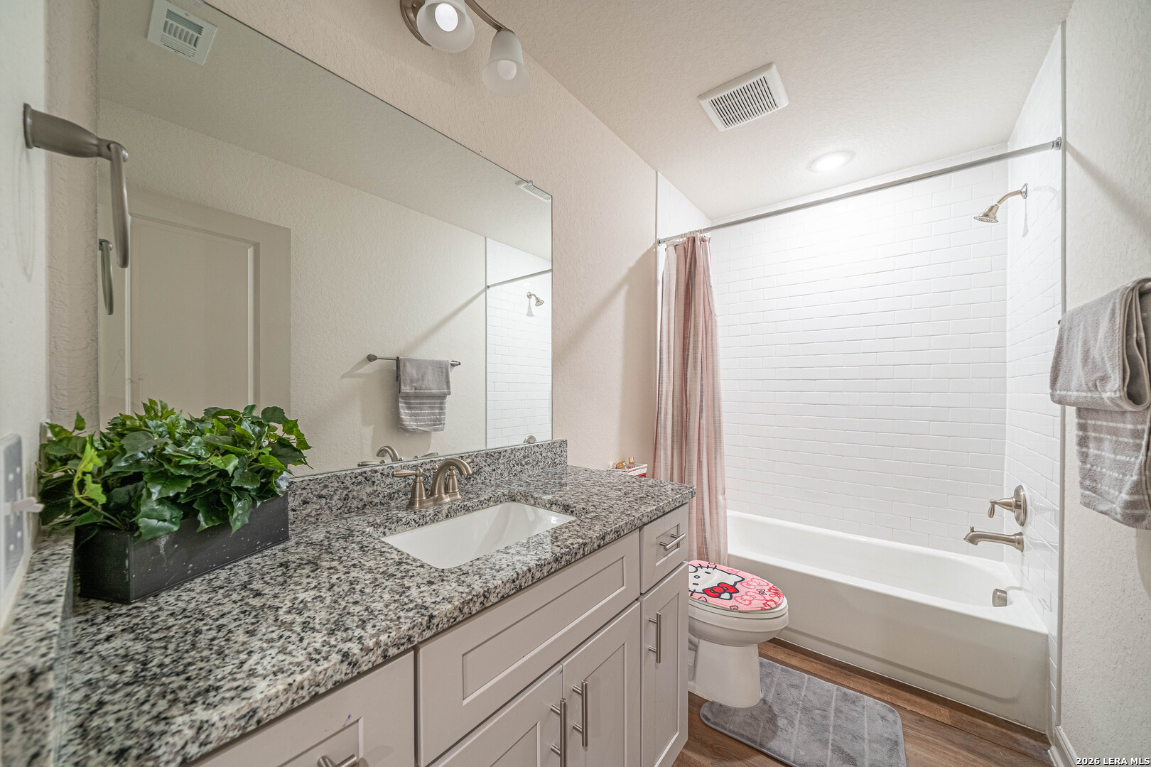 7616 MAGNOLIA VLG, San Antonio, TX 78252