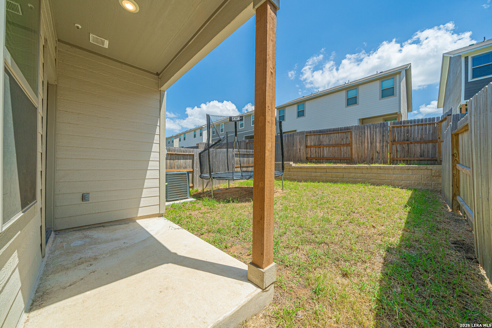 7616 MAGNOLIA VLG, San Antonio, TX 78252