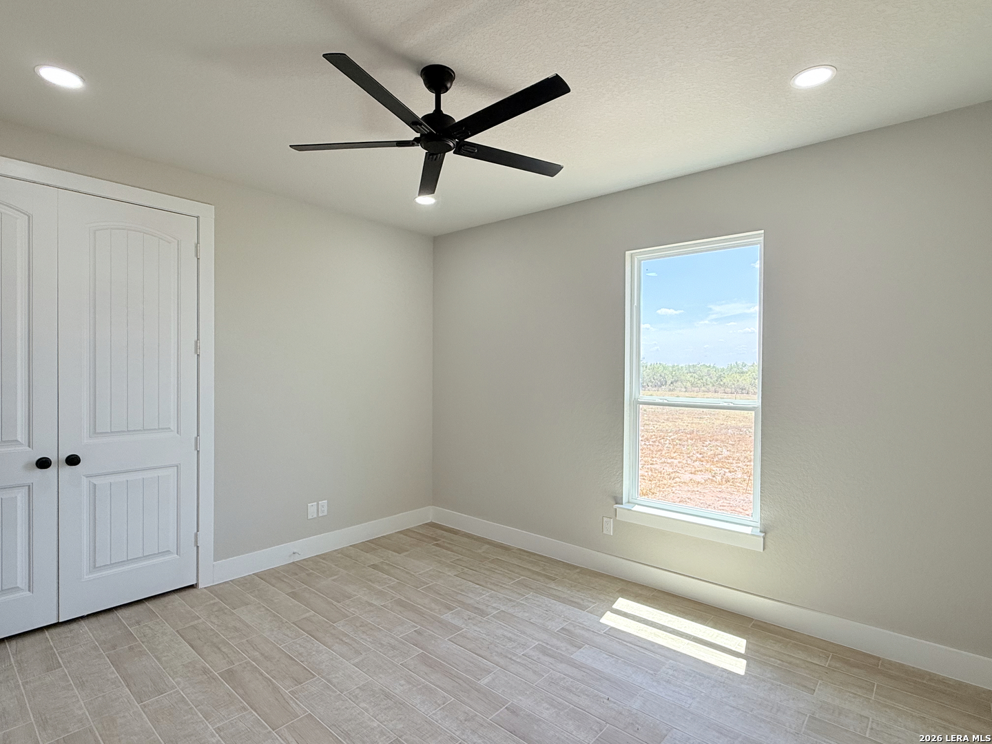 121 Camino Verde Ct, La Vernia, TX 78121