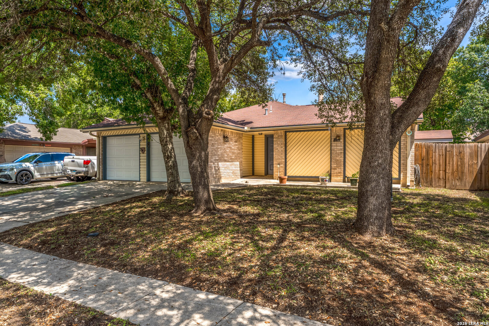 9715 Woodland Hls Listing Cover Image