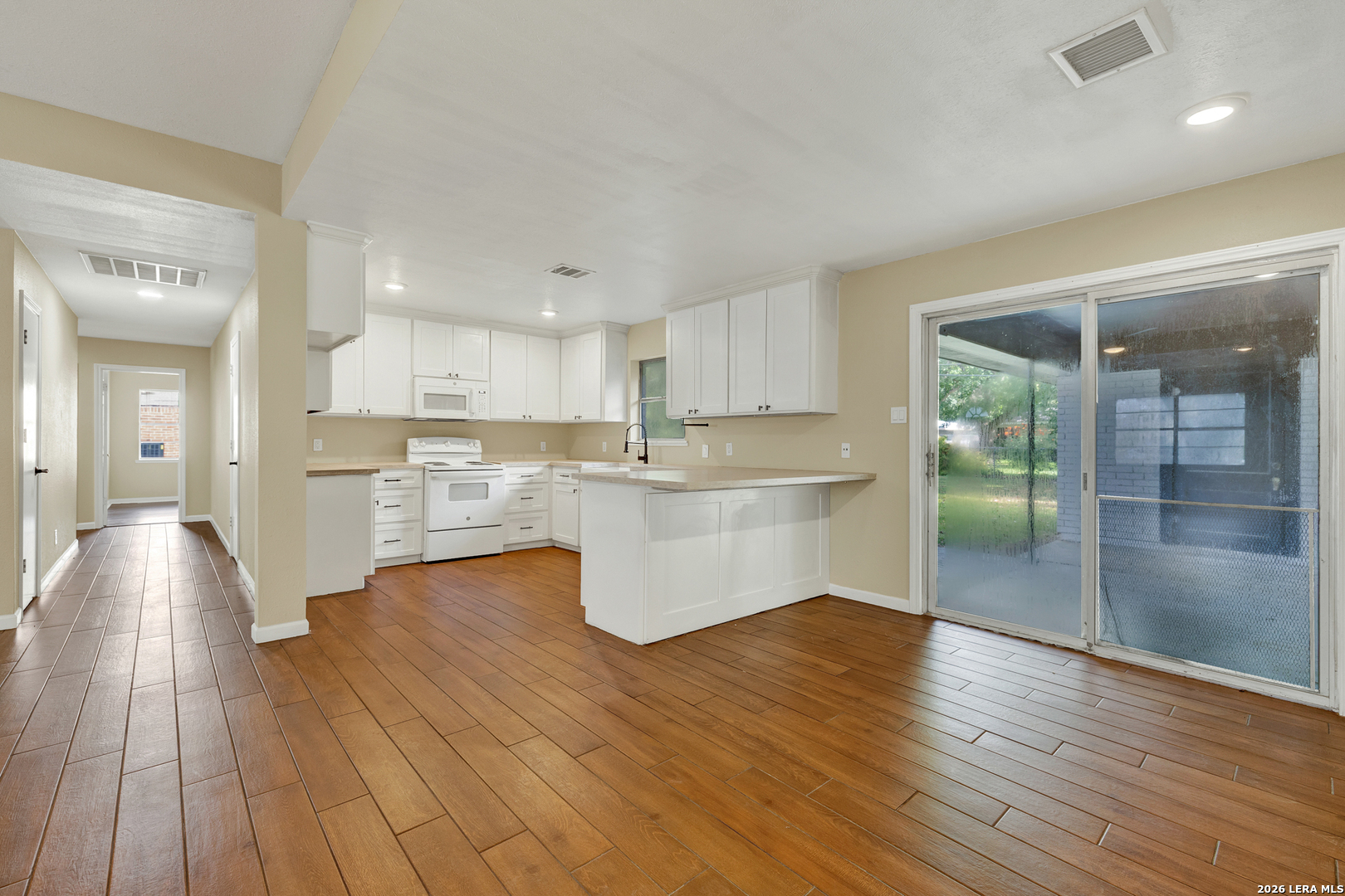 153 SWAN DR, New Braunfels, TX 78130