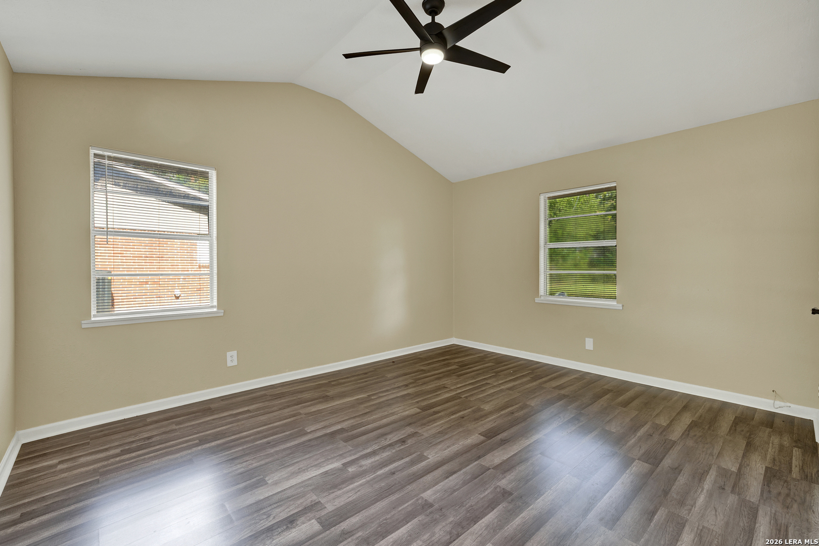 153 SWAN DR, New Braunfels, TX 78130