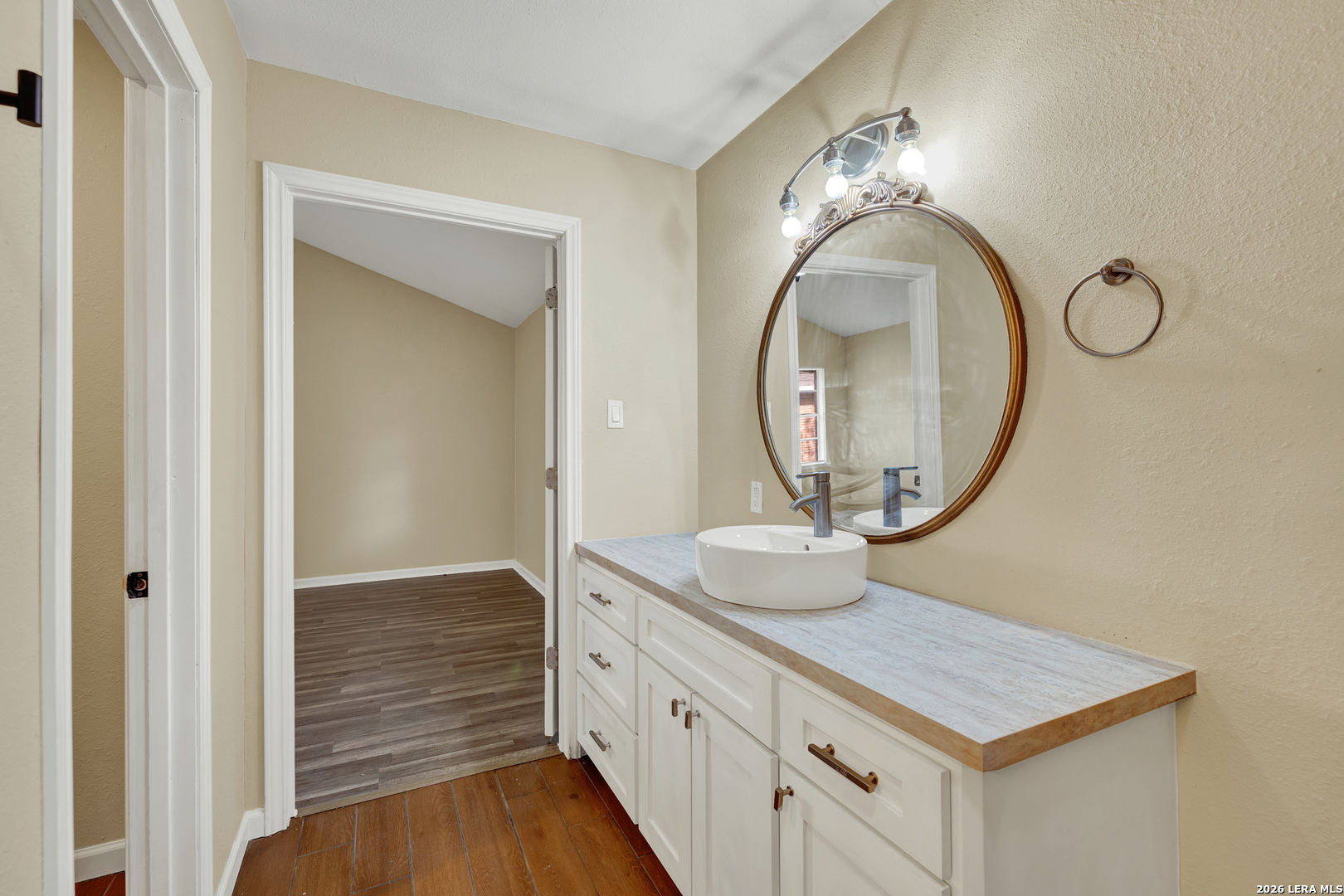 153 SWAN DR, New Braunfels, TX 78130