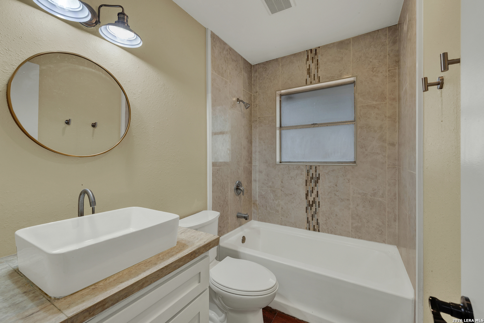 153 SWAN DR, New Braunfels, TX 78130