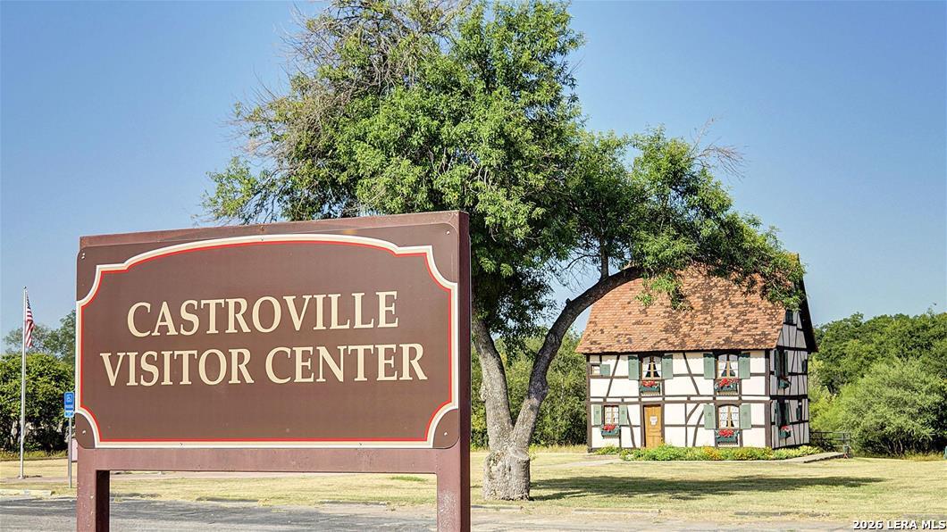 511 White Oak, Castroville, TX 78009