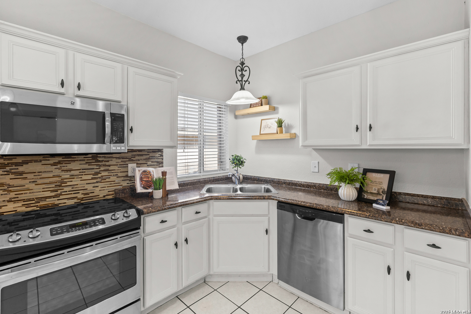 14235 Red Maple Wood, San Antonio, TX 78249