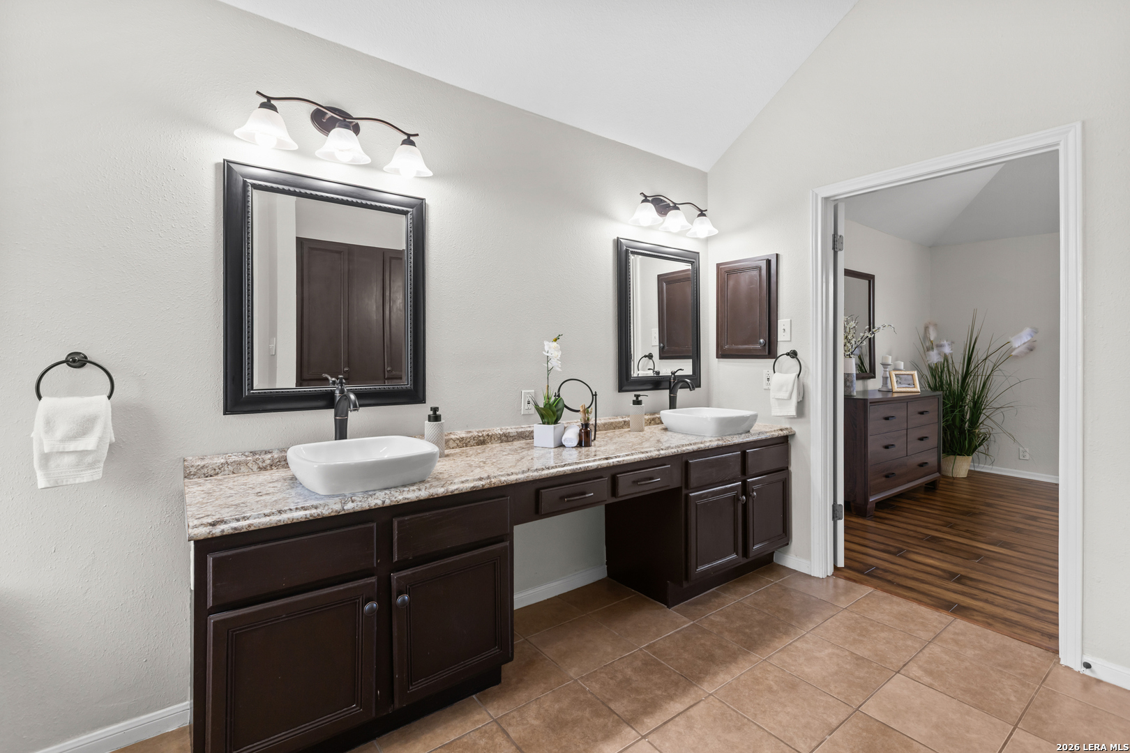 14235 Red Maple Wood, San Antonio, TX 78249