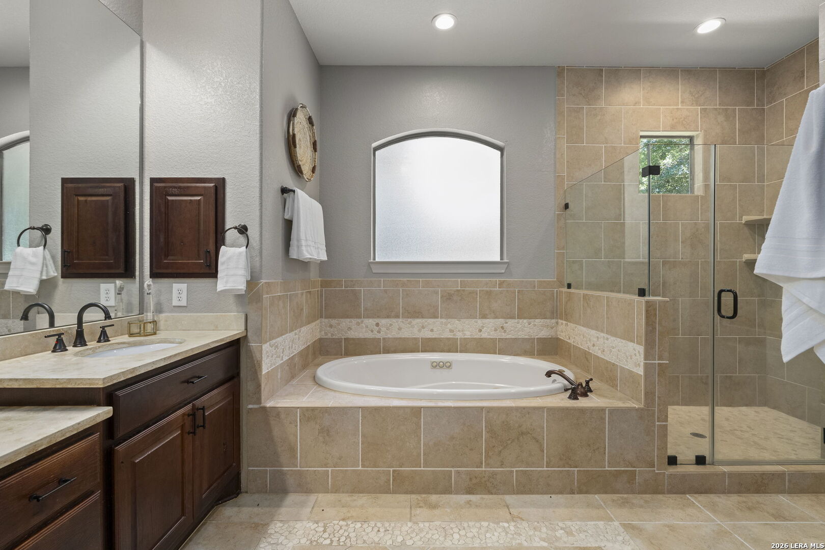 1911 Far Niente, San Antonio, TX 78258