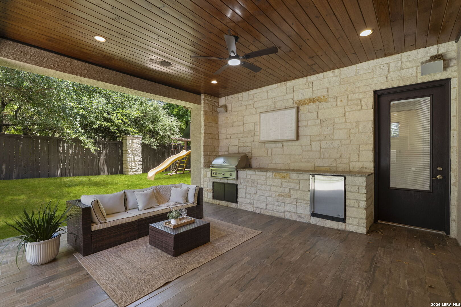 1911 Far Niente, San Antonio, TX 78258