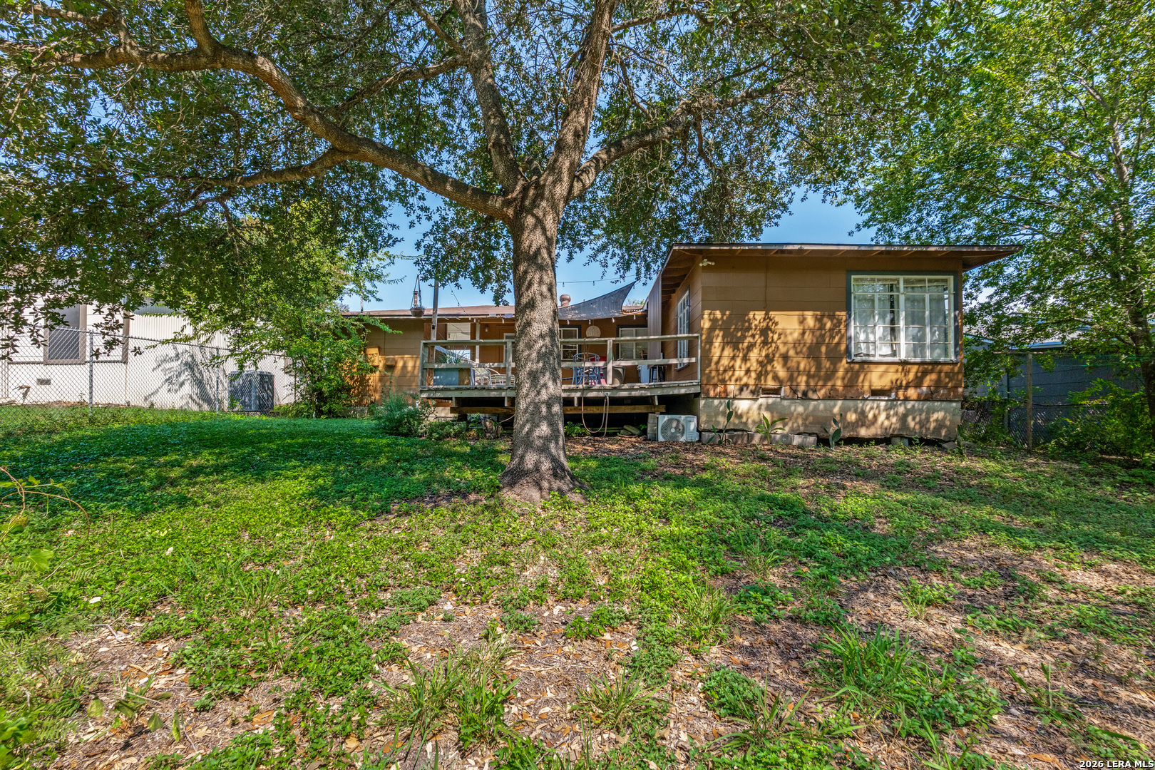 526 Sumner Dr, San Antonio, TX 78209