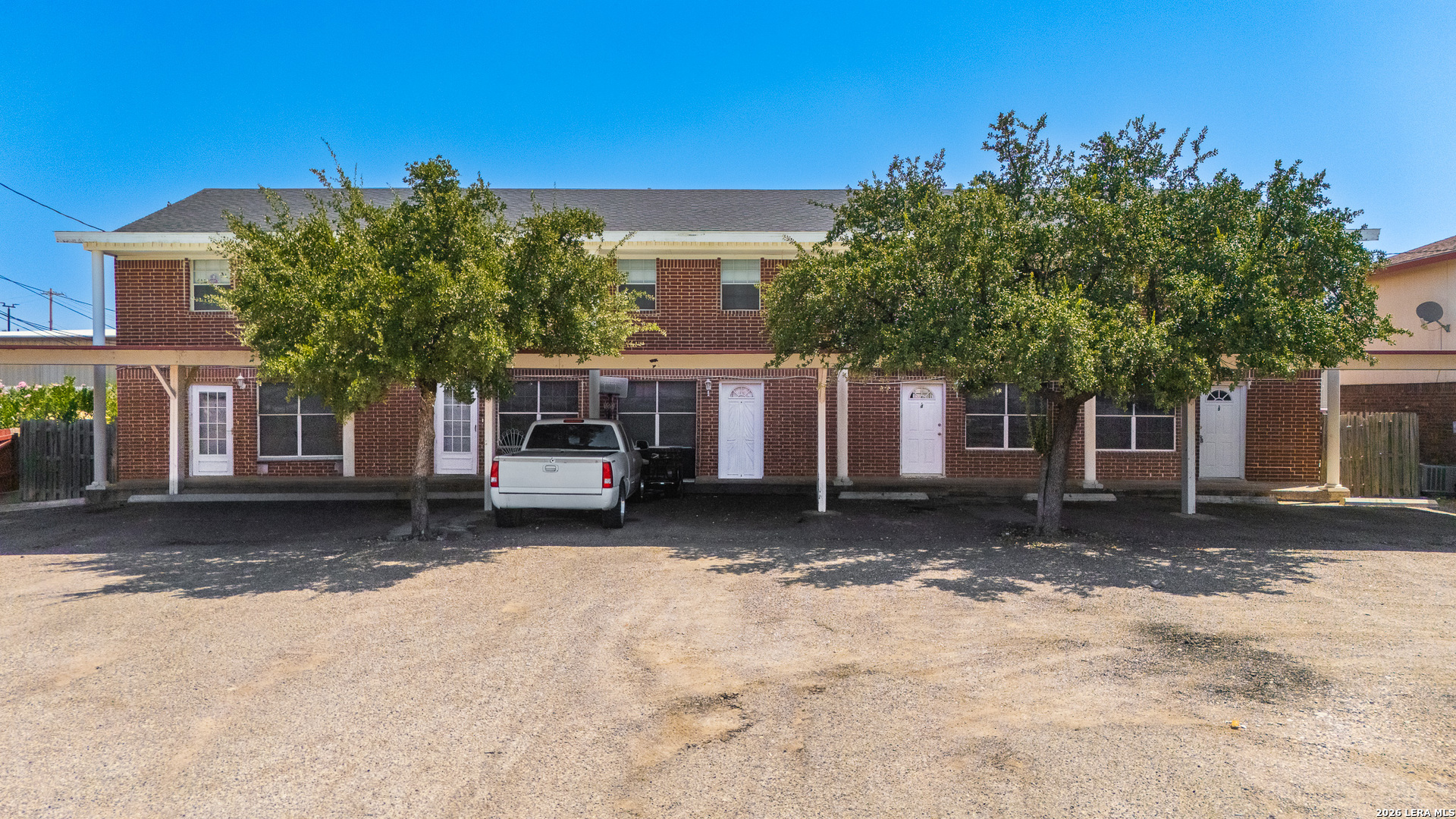 121 Falcon Blvd Listing Cover Image