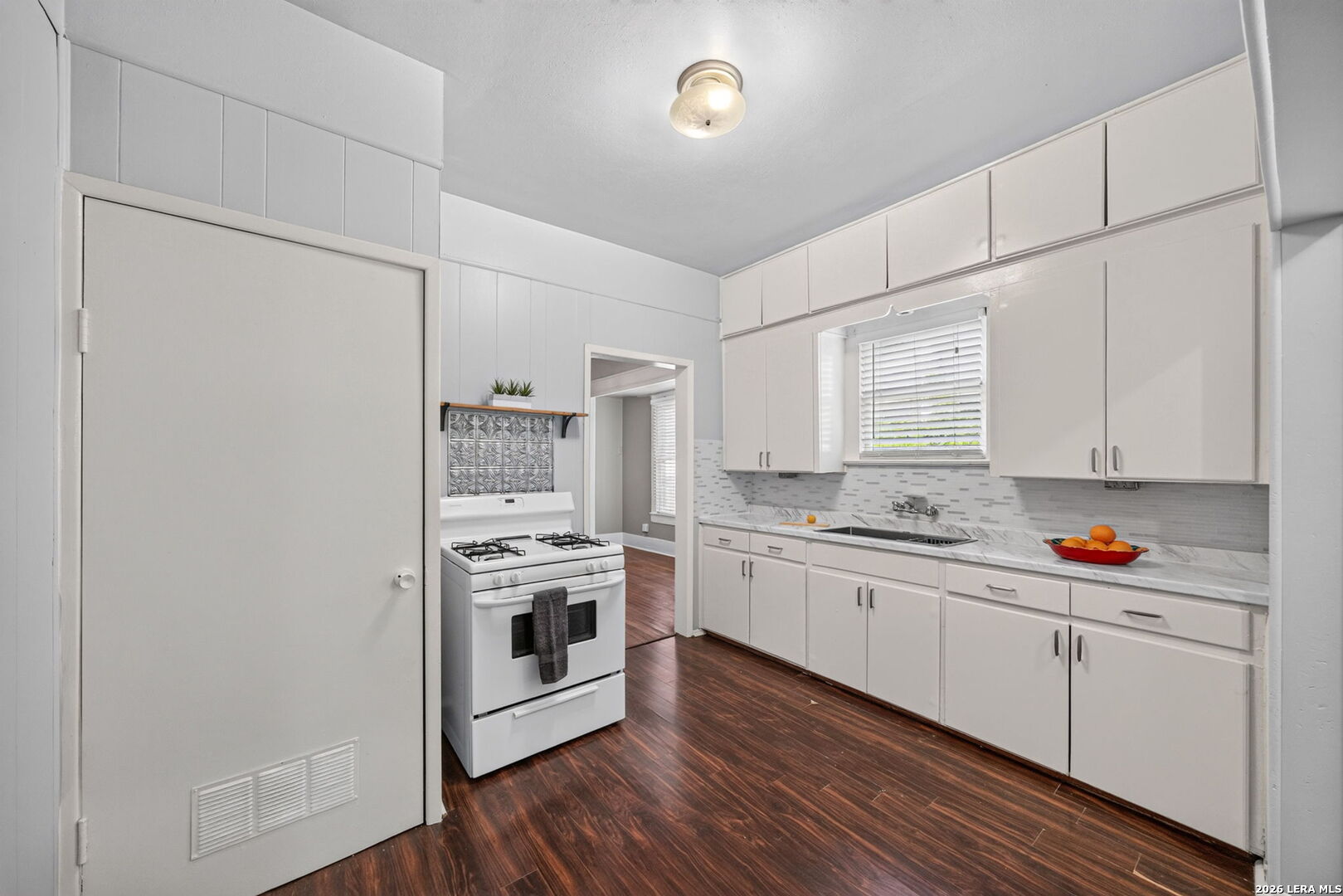 1023 W French Pl, San Antonio, TX 78212