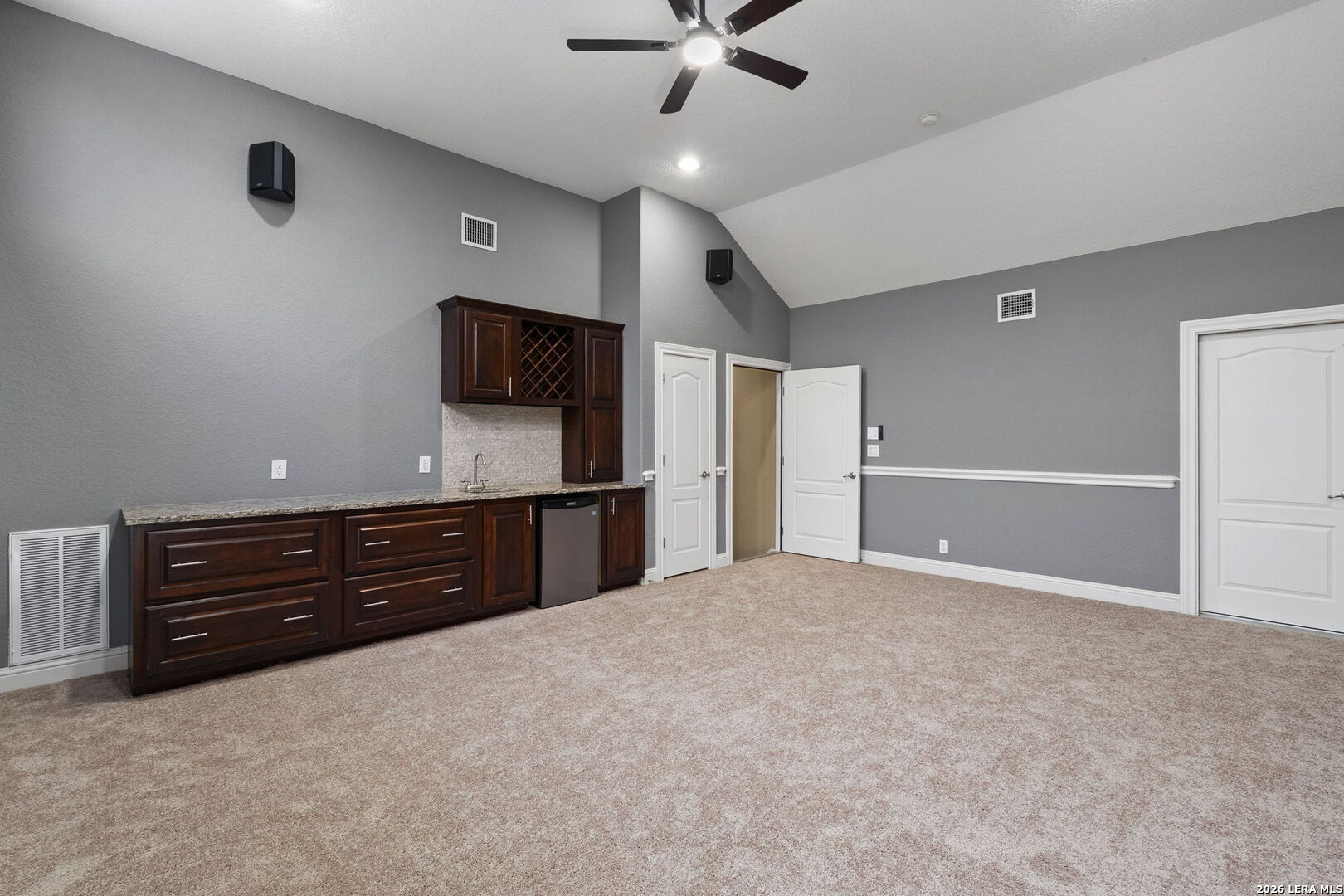 1911 Far Niente, San Antonio, TX 78258