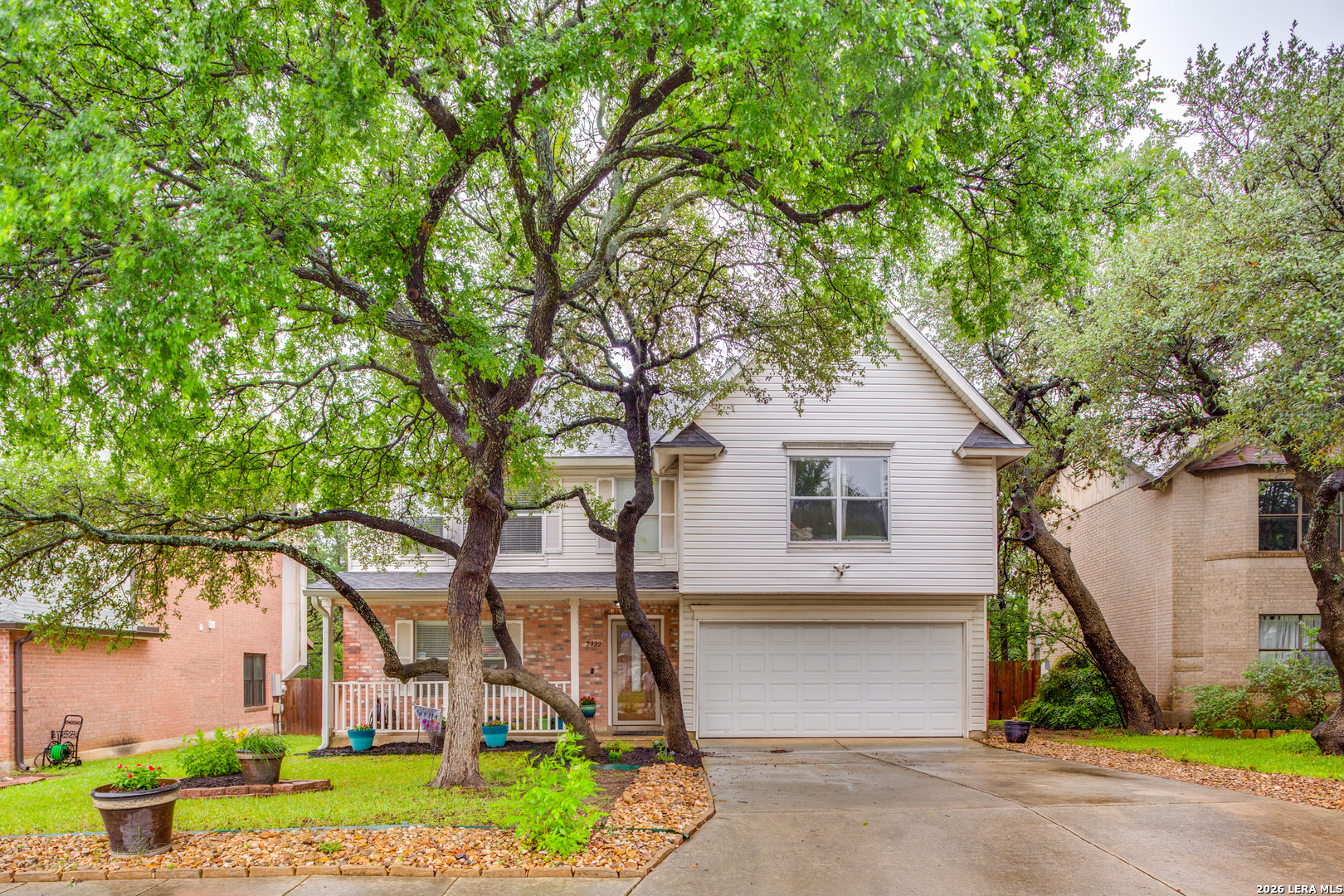 2422 Newoak Park