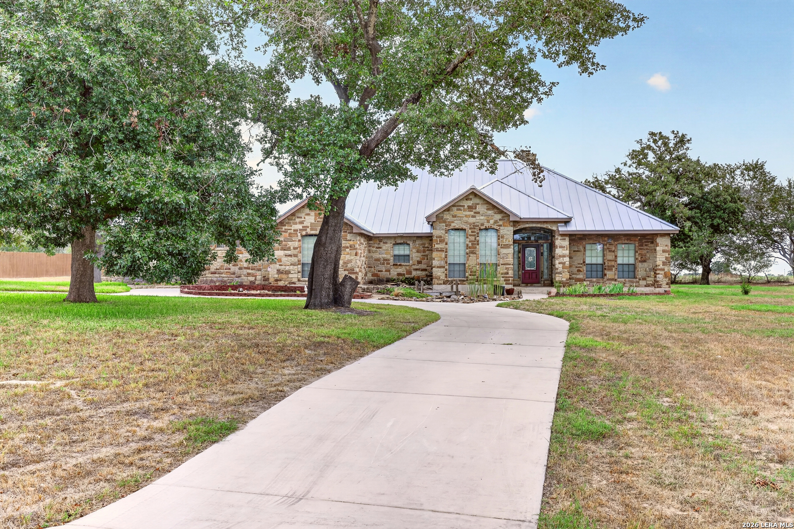 144 Abrego Lake, Floresville, TX 78114