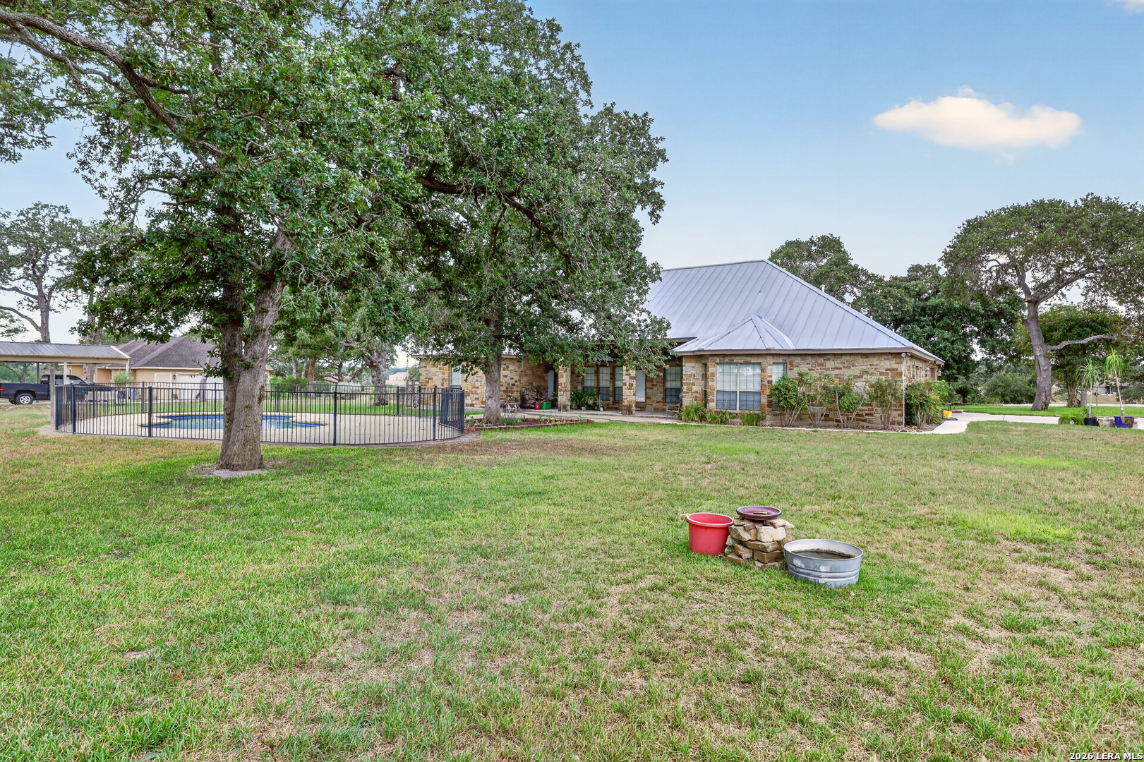 144 Abrego Lake, Floresville, TX 78114