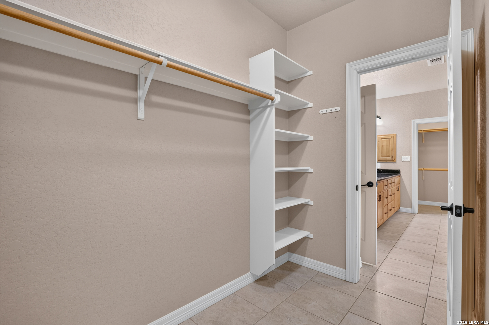 144 Abrego Lake, Floresville, TX 78114