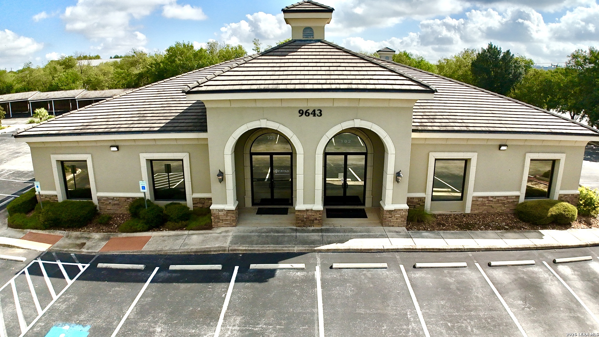 9643 Huebner Rd 103 & 102