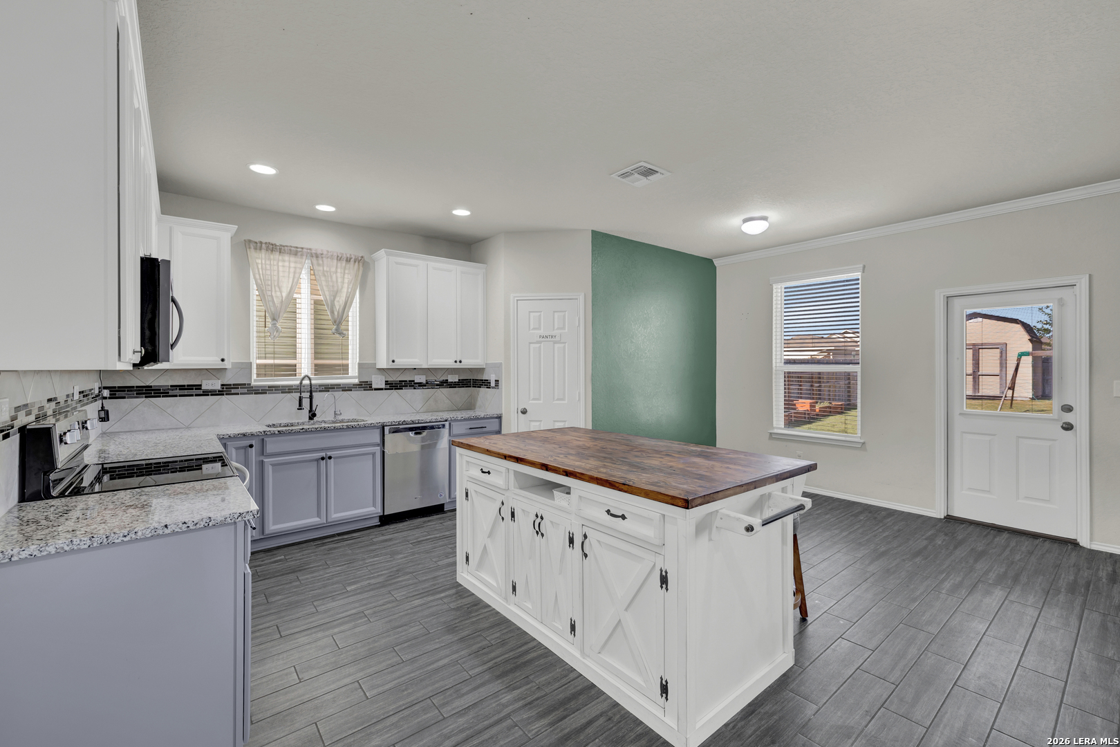 453 Nova Zembla, New Braunfels, TX 78130