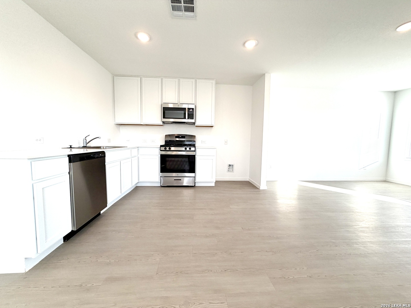 6743 Chert Chase, Elmendorf, TX 78112