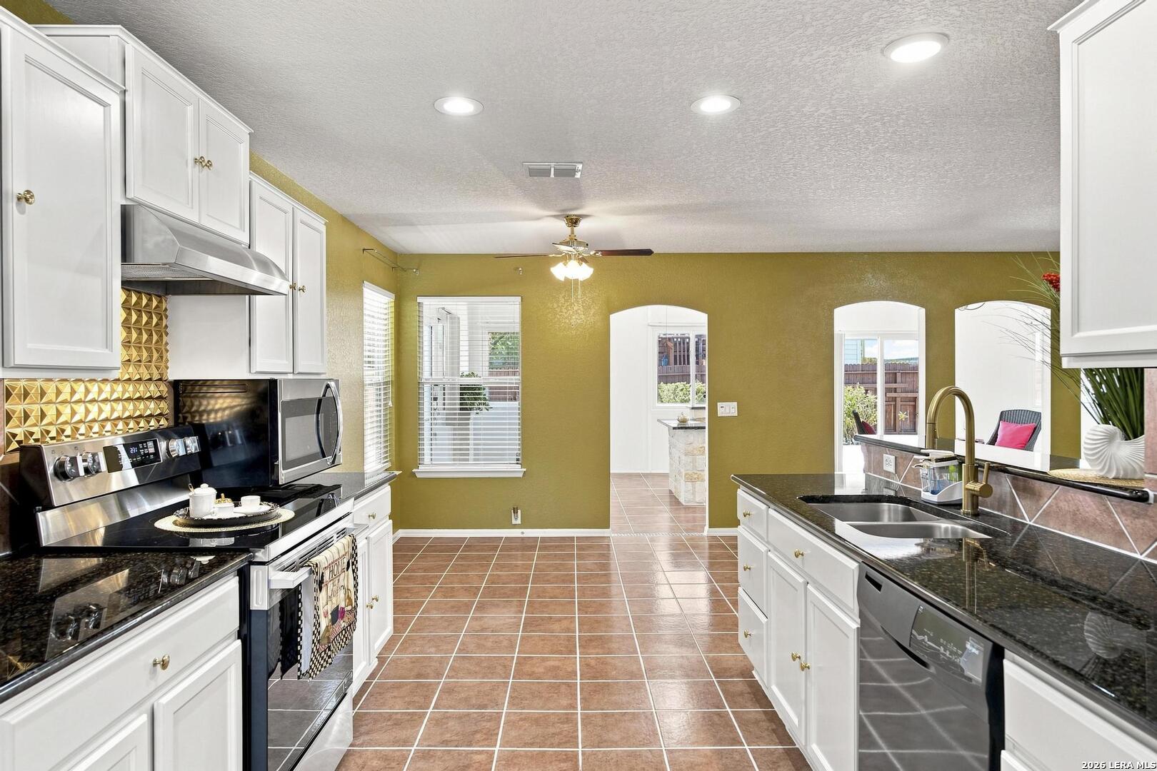 672 Planters Pass, Schertz, TX 78154