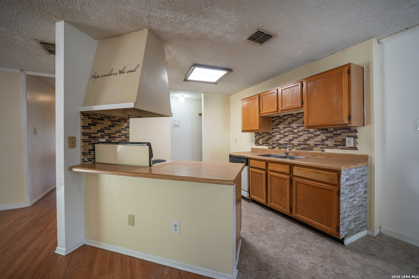1302 Coldwater Dr, San Antonio, TX 78245