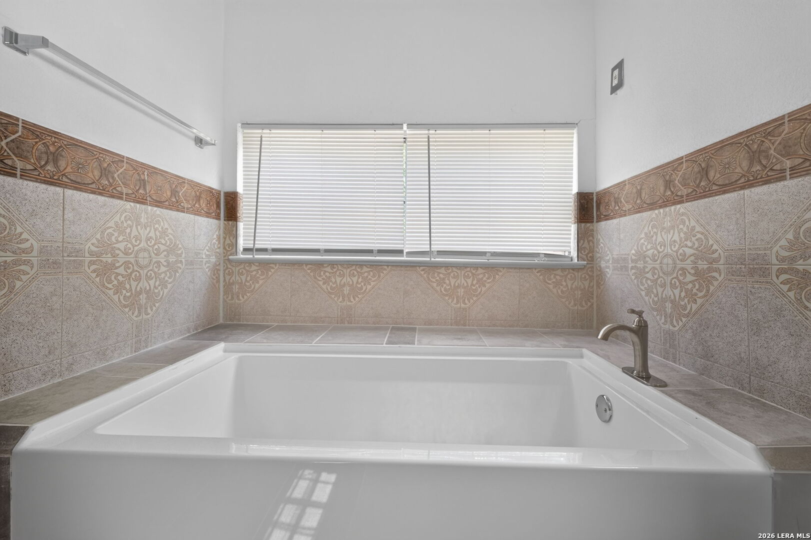 326 PLACID DR, San Antonio, TX 78228