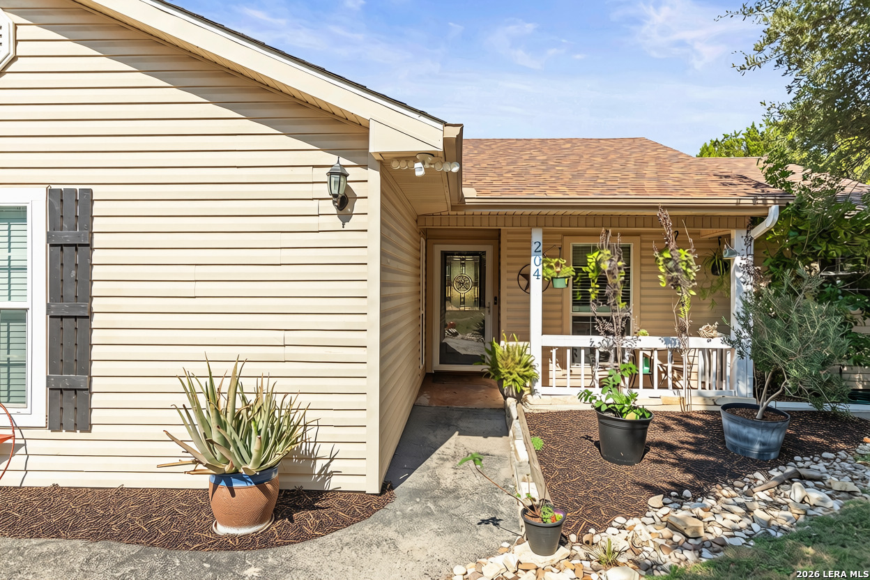 Photo 2 of Single family home for sale at 204 Lake Park, Canyon Lake, TX 78133 | MLS# 1935715 | Listing updated on 2026-09-13