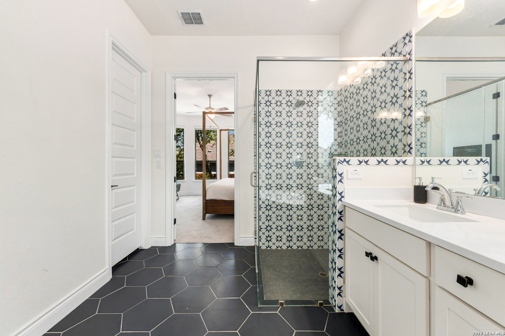9041 MENDRIN RDG, Fair Oaks Ranch, TX 78015