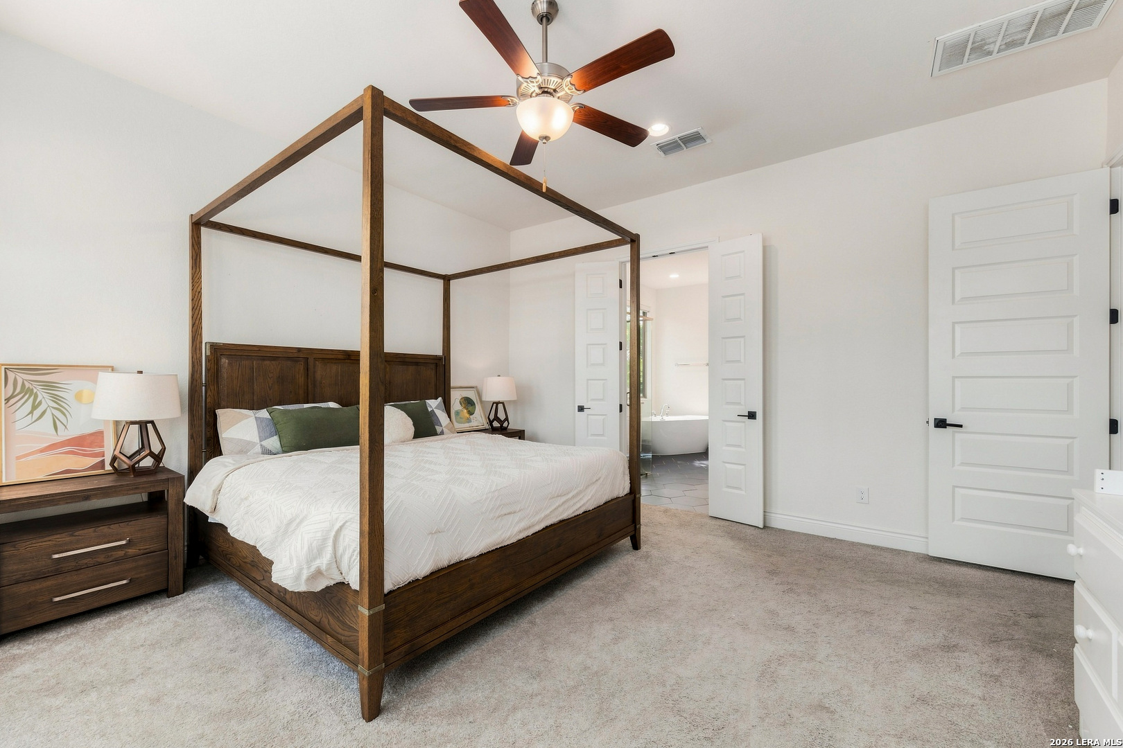 9041 MENDRIN RDG, Fair Oaks Ranch, TX 78015